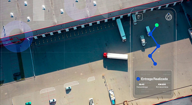 Camión siendo asistido para entregar mercancía en lugar de descarga